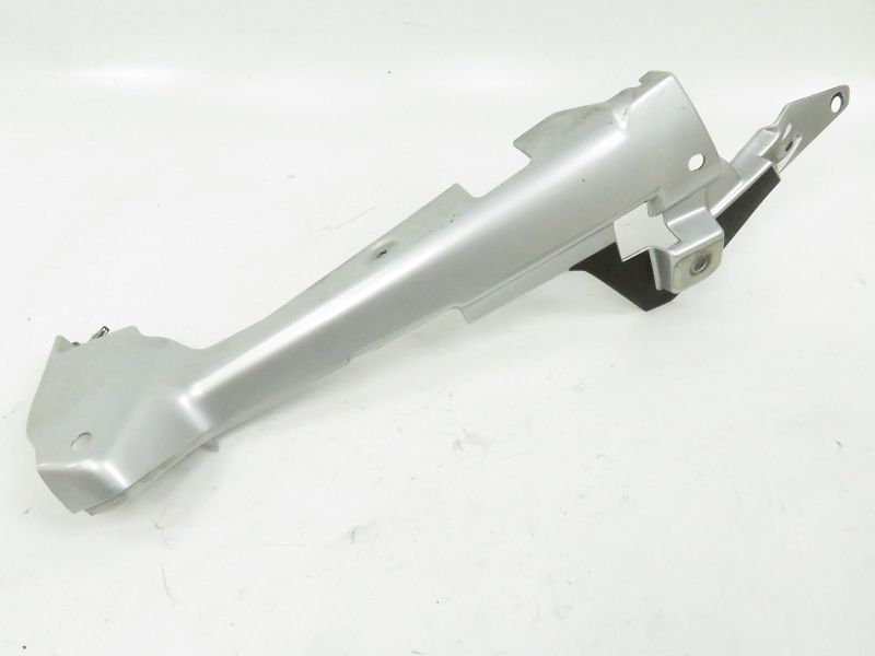 CARENAGE ARRIERE GAUCHE