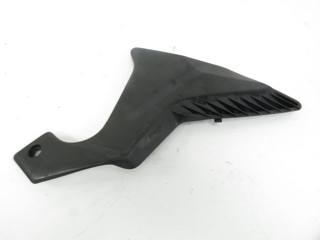 CACHE LATERAL GAUCHE