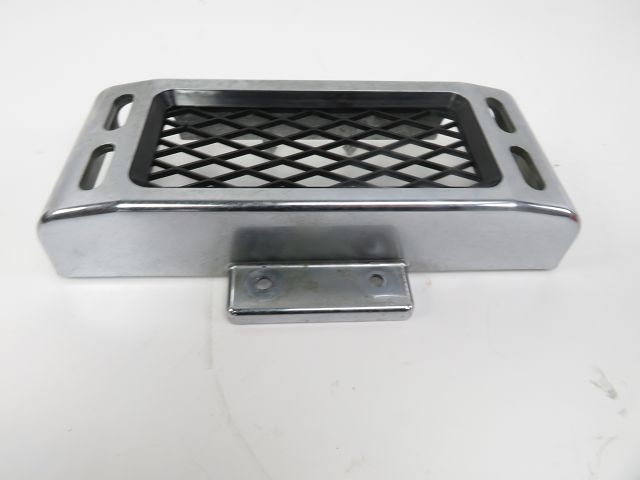 GRILLE DE RADIATEUR