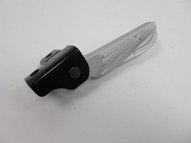 Repose pieds arriere gauche