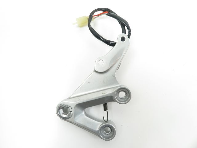 PLATINE AVANT DROITE