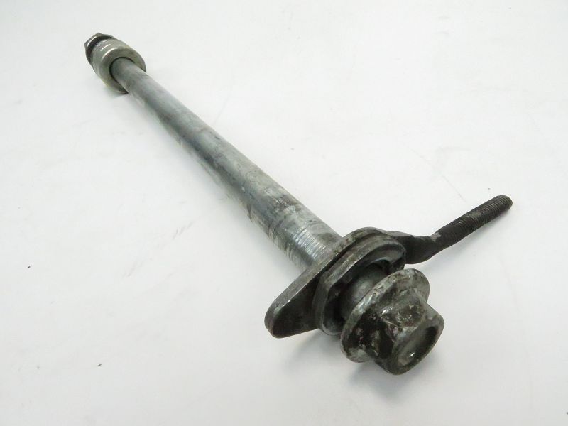 AXE DE ROUE ARRIERE