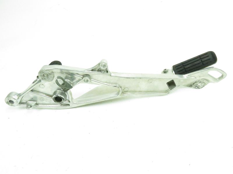 PLATINE AVANT DROITE