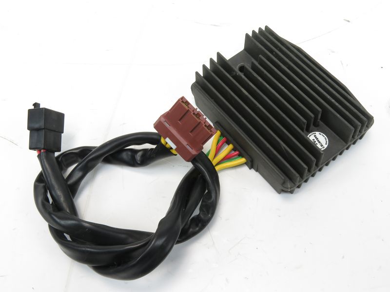 REGULATEUR DE TENSION
