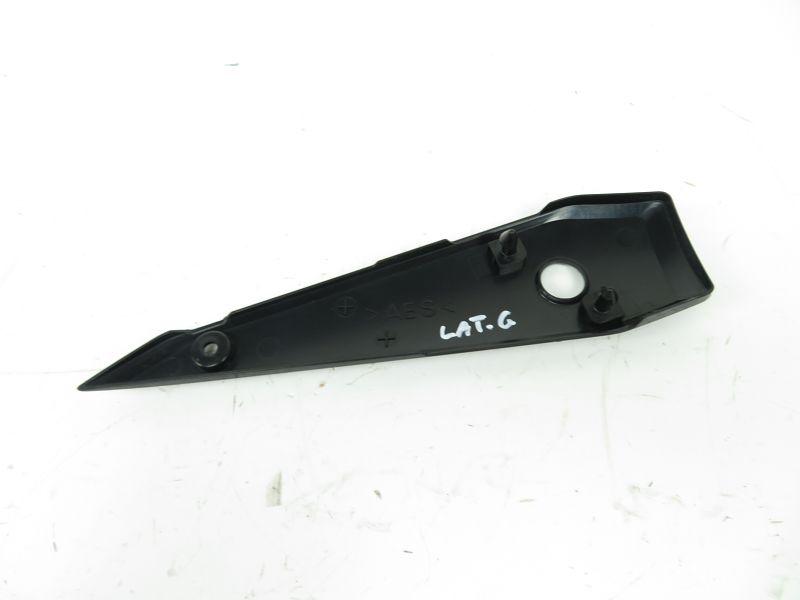 CACHE LATERAL GAUCHE