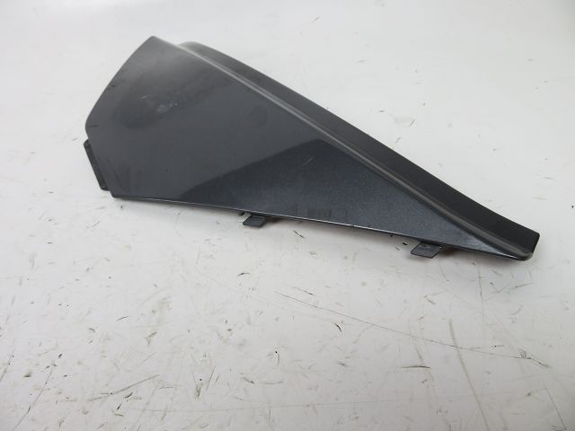 CACHE LATERAL GAUCHE