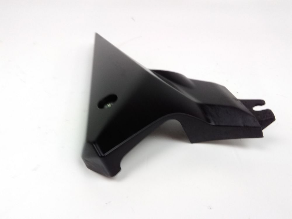 CACHE LATERAL GAUCHE