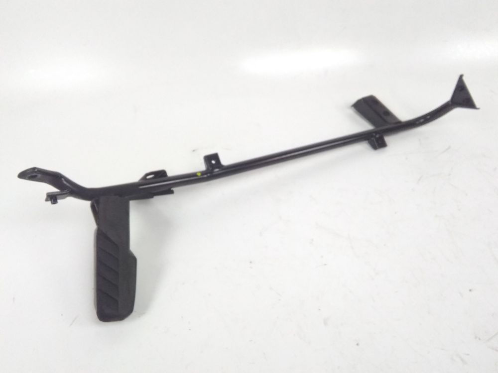 PLATINE ET REPOSE PIEDS ARRIERE DROIT