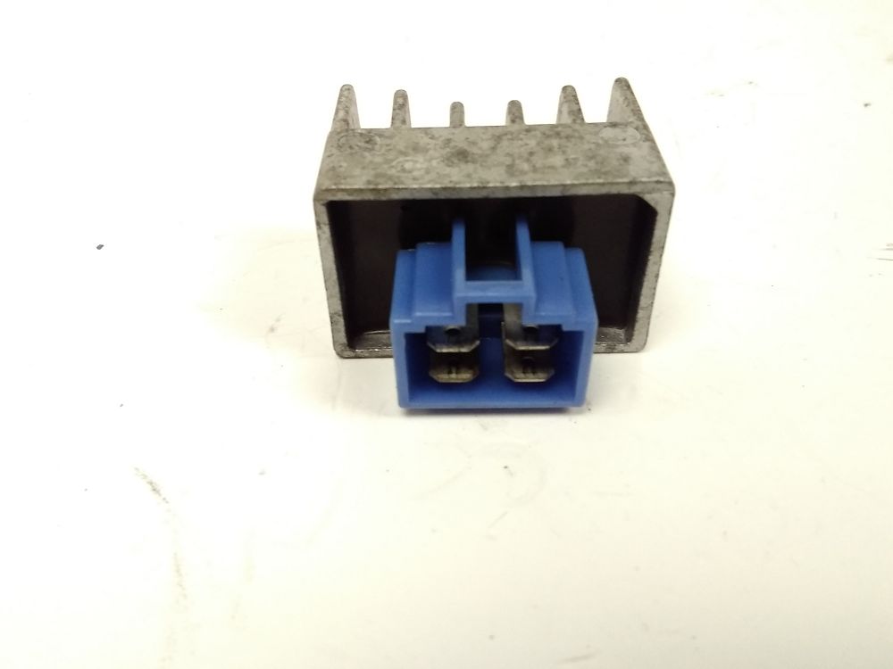 REGULATEUR DE TENSION