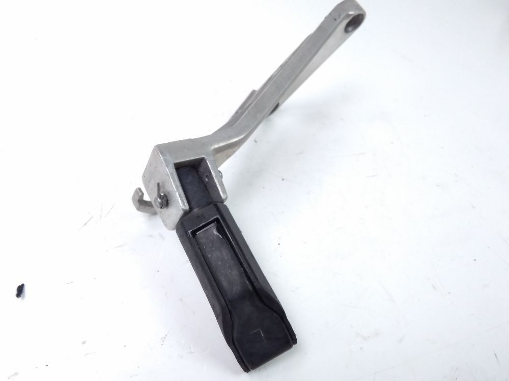 PLATINE ET REPOSE PIEDS ARRIERE DROIT