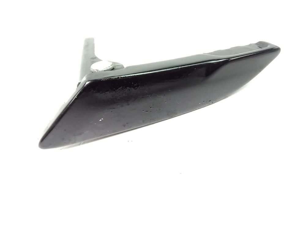 PLATINE ET REPOSE PIEDS ARRIERE DROIT