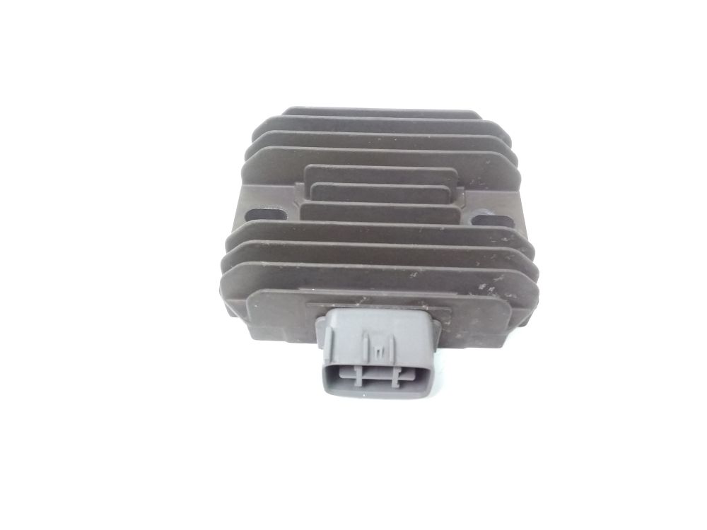 REGULATEUR DE TENSION