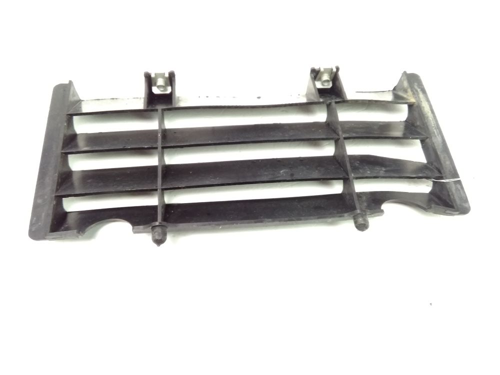 GRILLE DE RADIATEUR