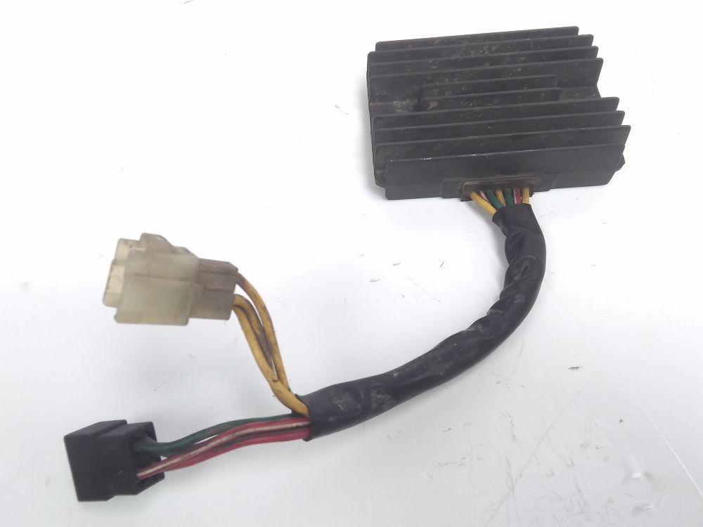 REGULATEUR DE TENSION
