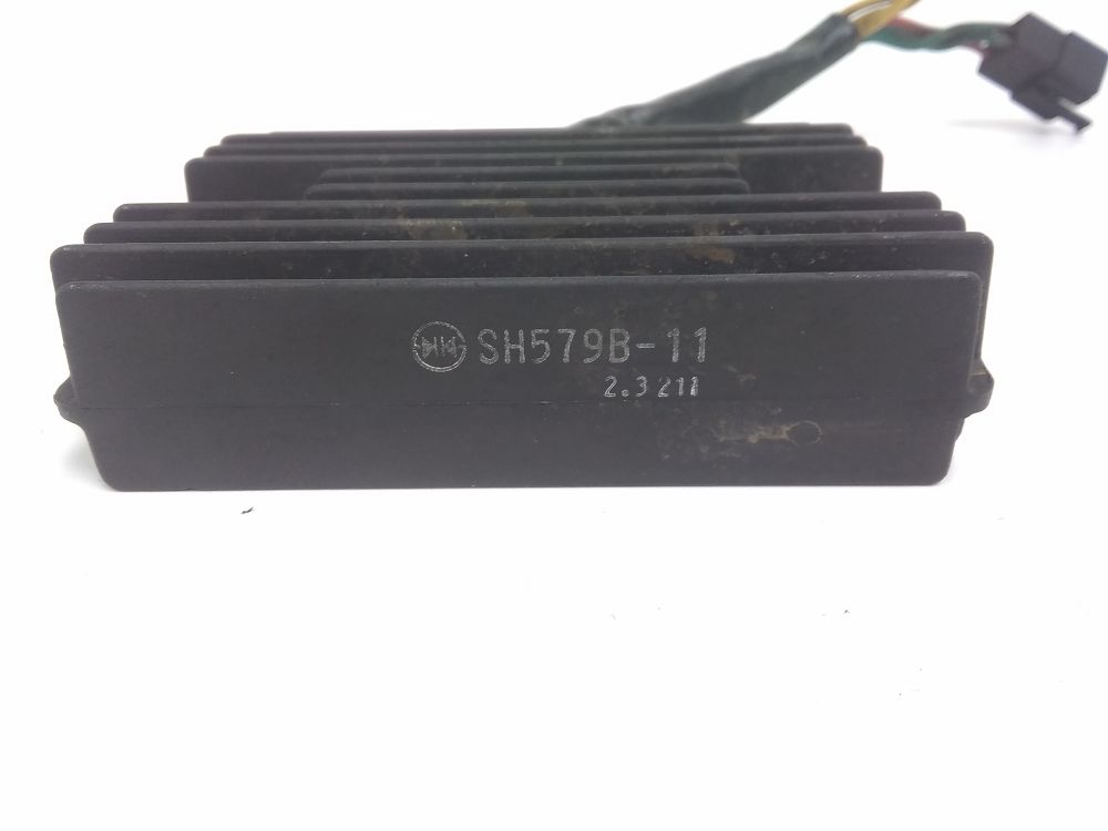 REGULATEUR DE TENSION