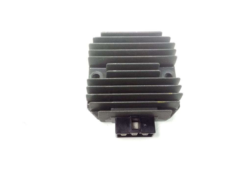 REGULATEUR DE TENSION