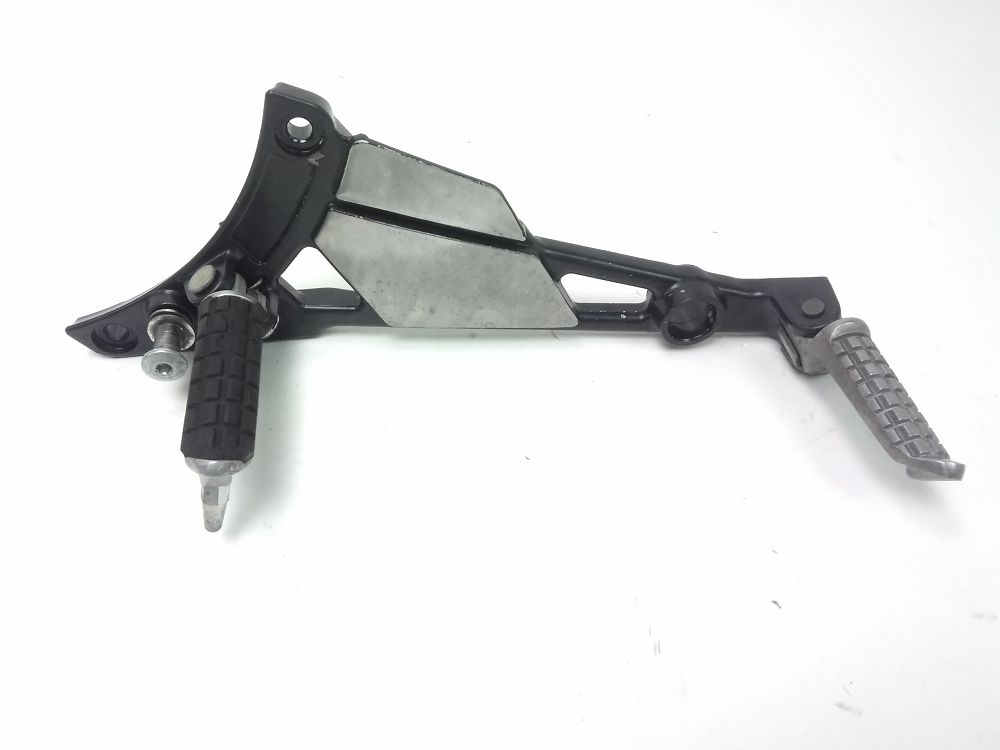 Platine avant gauche