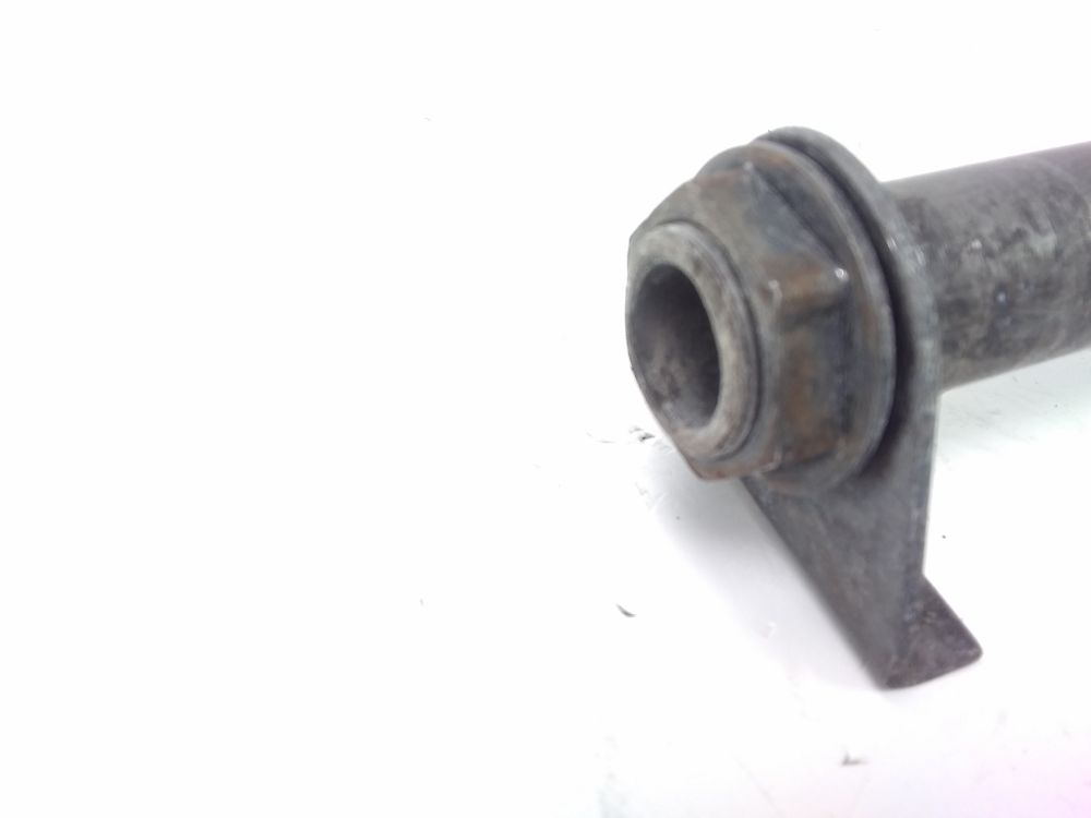 AXE DE ROUE ARRIERE