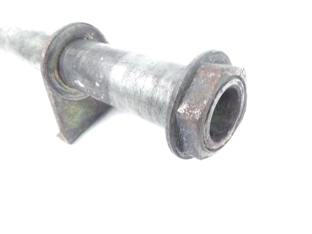 AXE DE ROUE ARRIERE