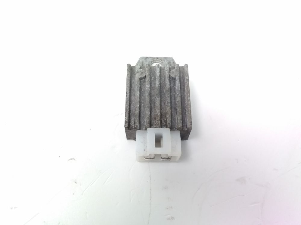 REGULATEUR DE TENSION