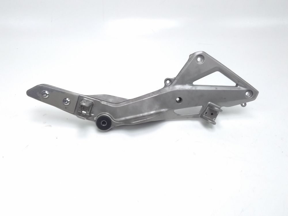 PLATINE AVANT DROITE COMPLETE