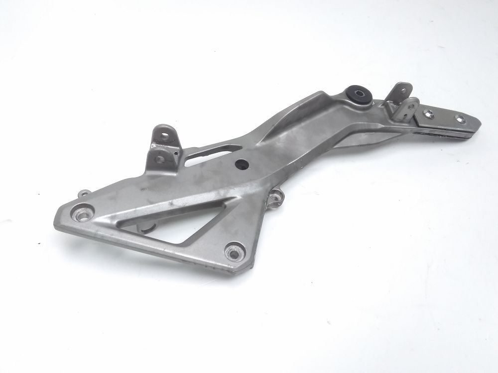 PLATINE AVANT DROITE COMPLETE