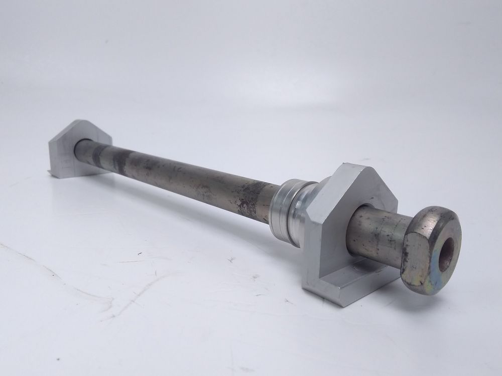 AXE DE ROUE ARRIERE