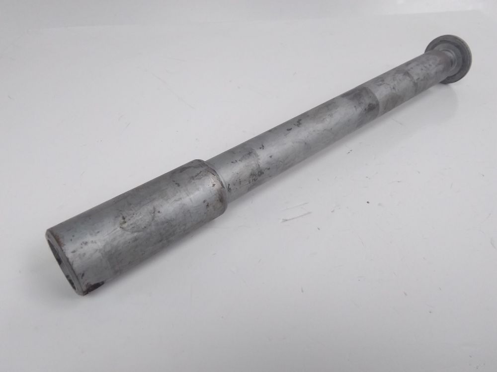 AXE DE ROUE AVANT