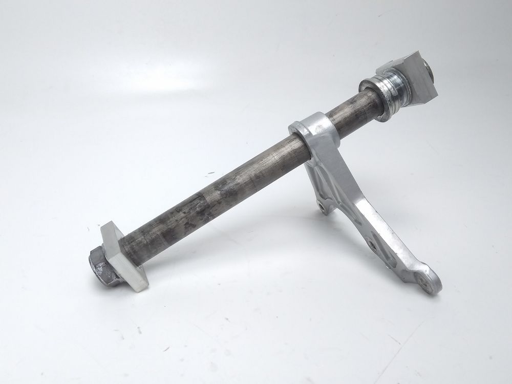 AXE DE ROUE ARRIERE