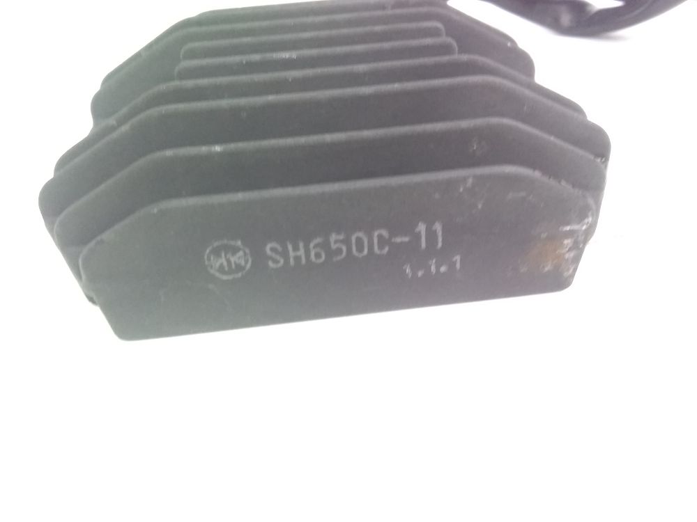 REGULATEUR DE TENSION