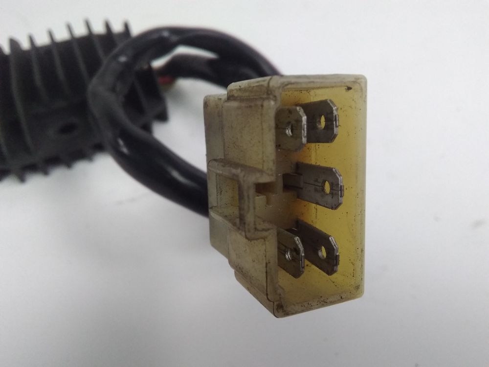REGULATEUR DE TENSION