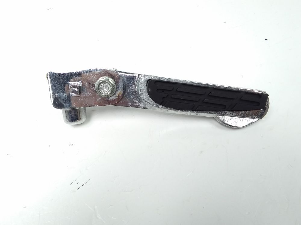 Repose pieds arriere gauche