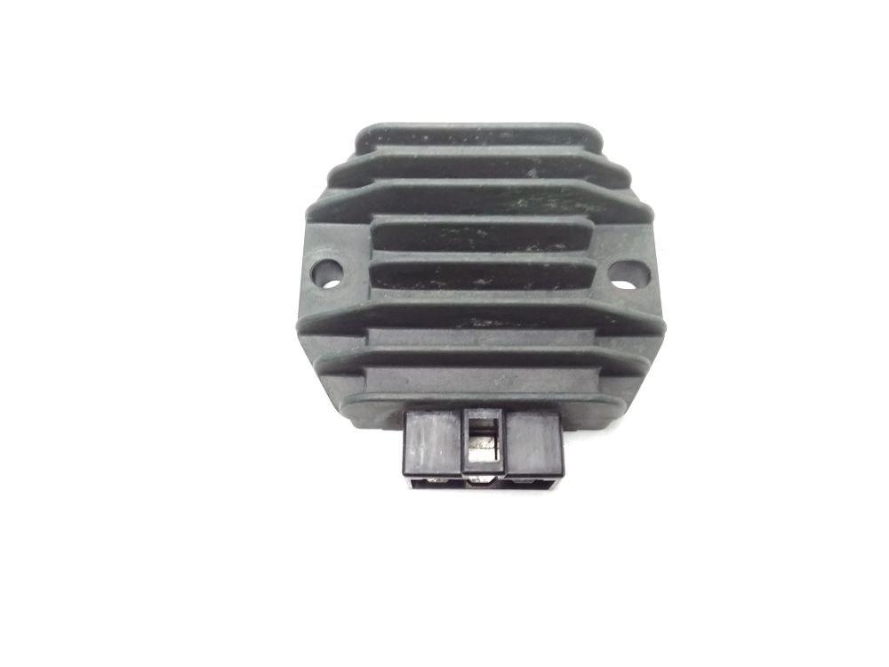 REGULATEUR DE TENSION