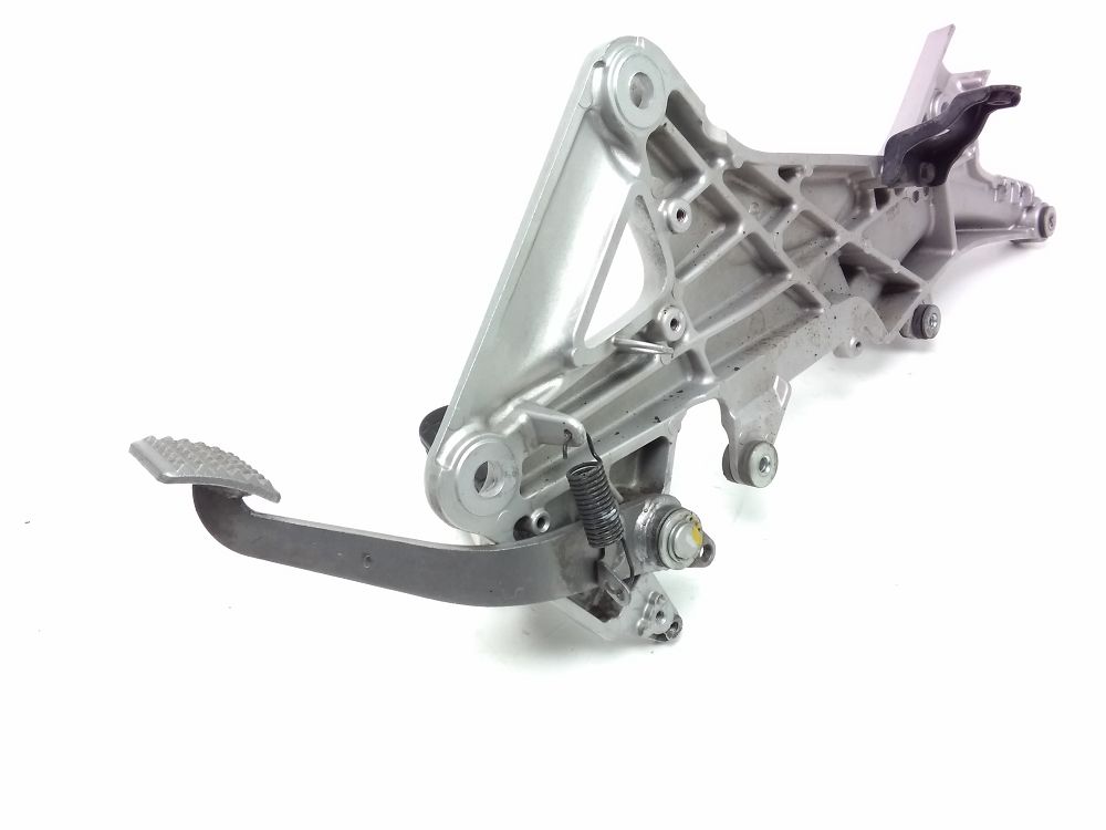 PLATINE AVANT DROITE COMPLETE