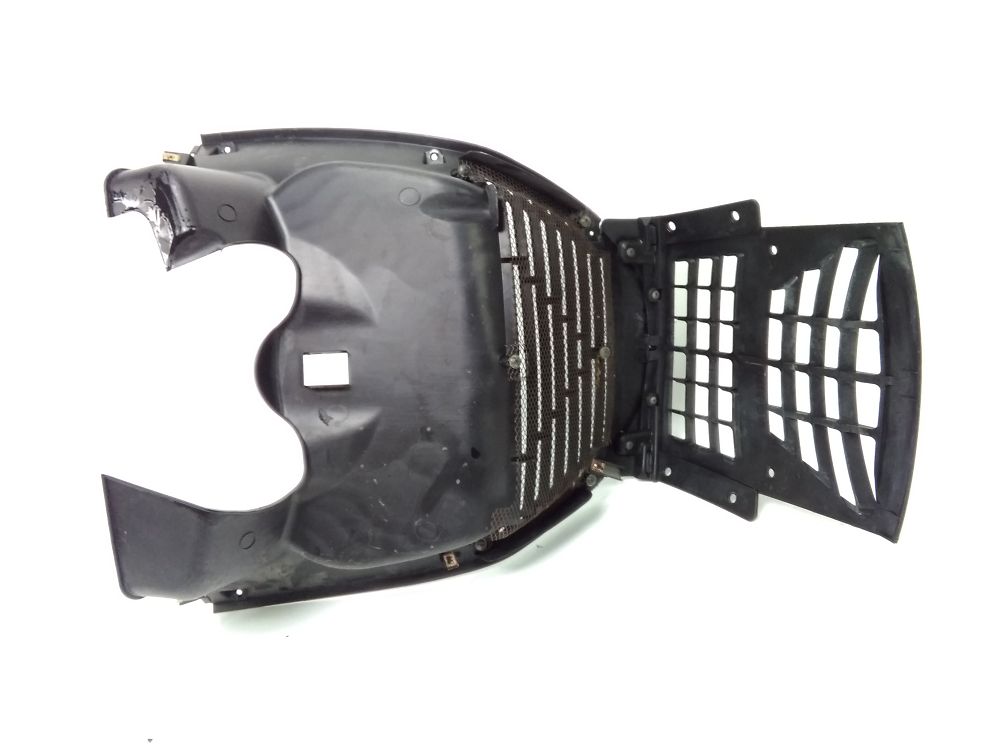 GRILLE DE RADIATEUR
