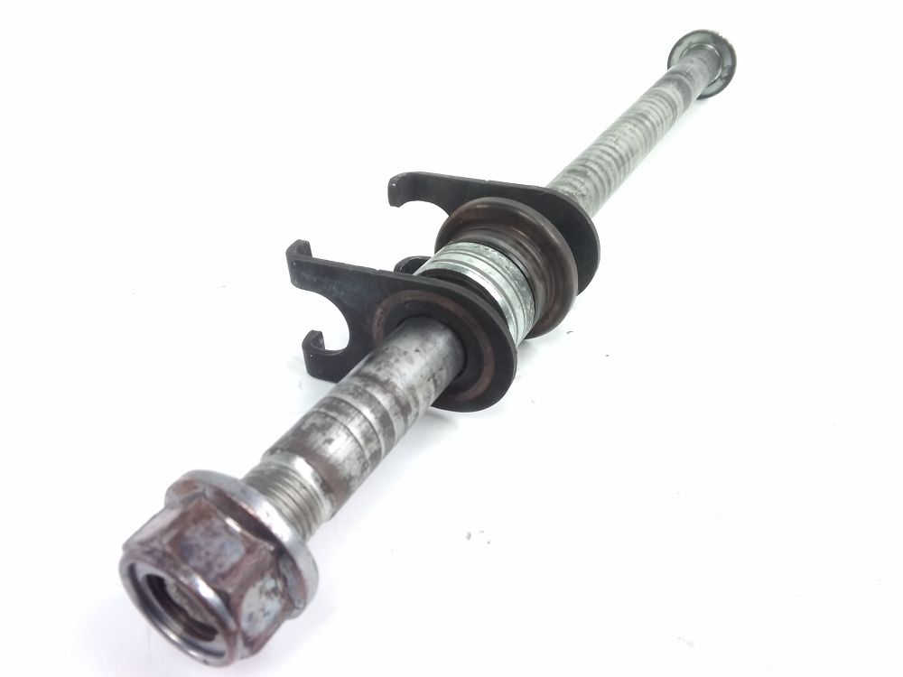 AXE DE ROUE ARRIERE