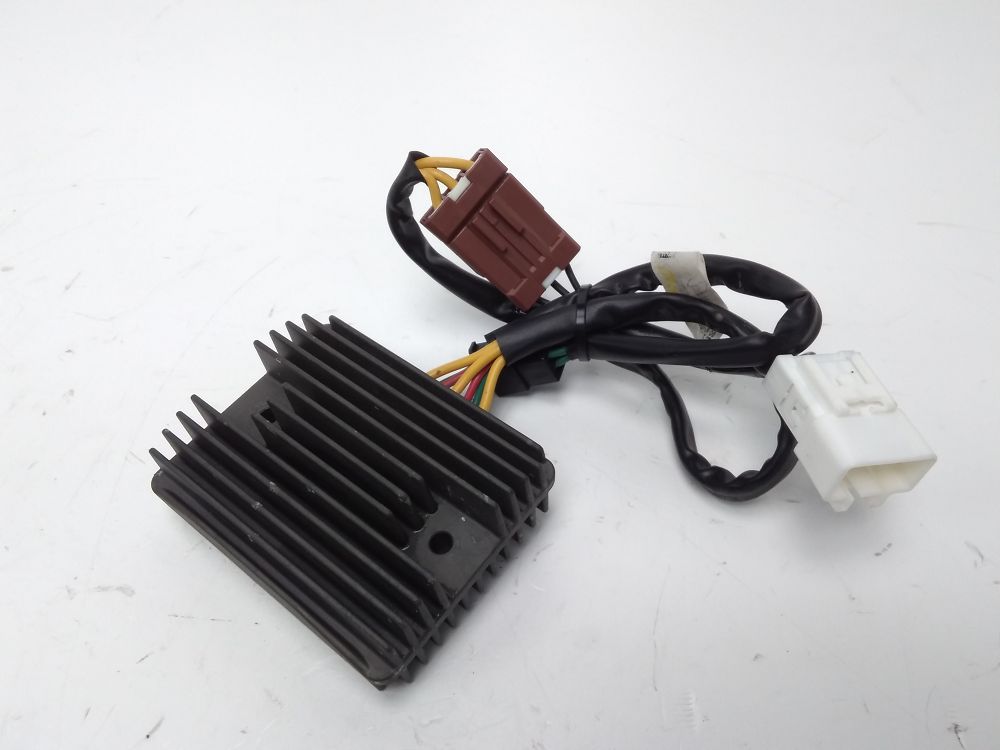 REGULATEUR DE TENSION