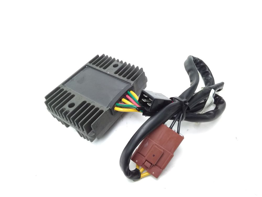 REGULATEUR DE TENSION
