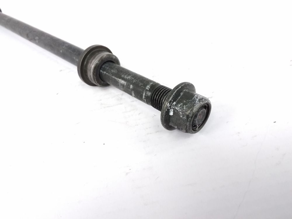AXE DE ROUE AVANT