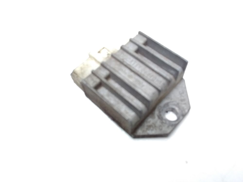 REGULATEUR DE TENSION