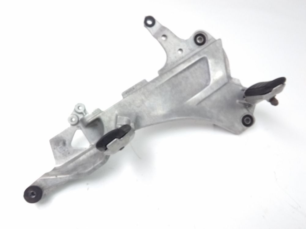 PLATINE AVANT DROITE COMPLETE