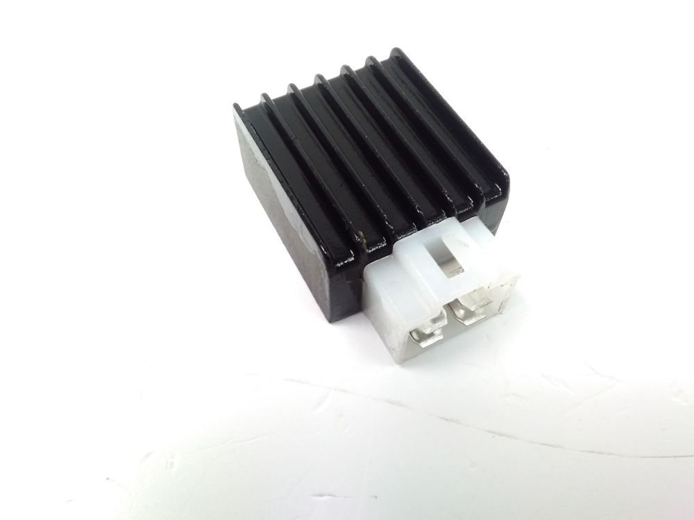 REGULATEUR DE TENSION