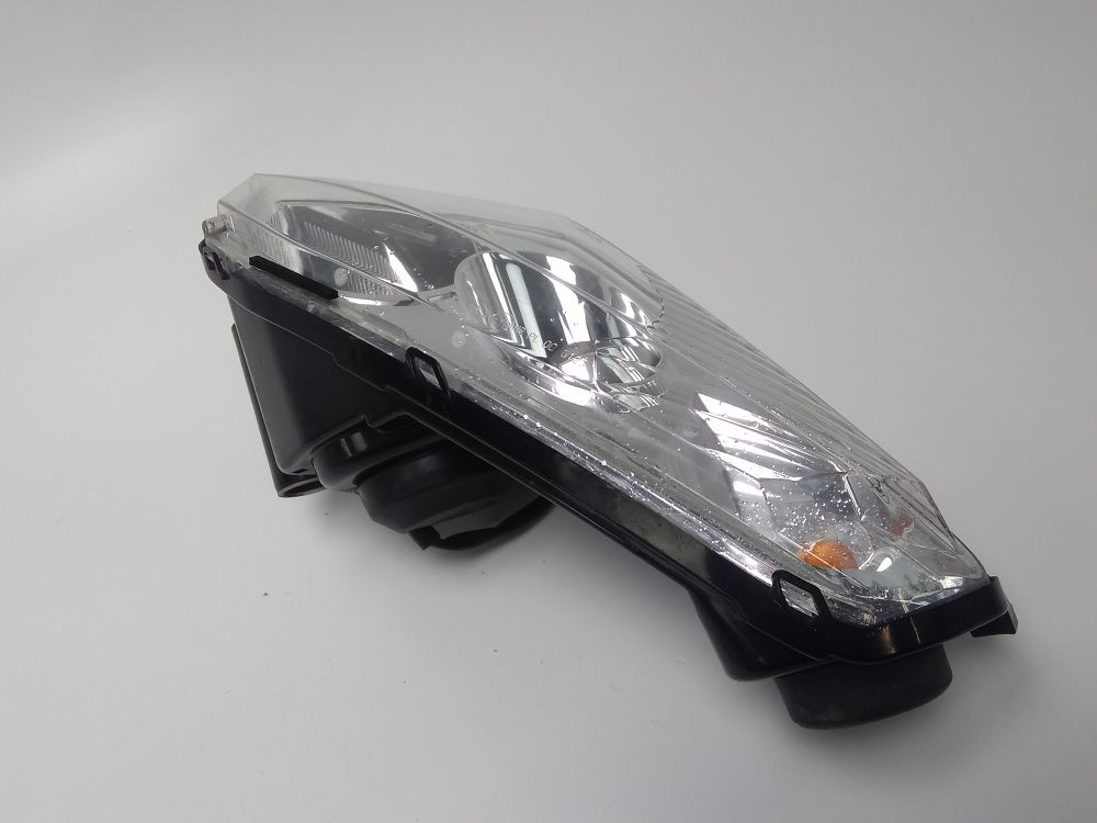 OPTIQUE AVANT GAUCHE