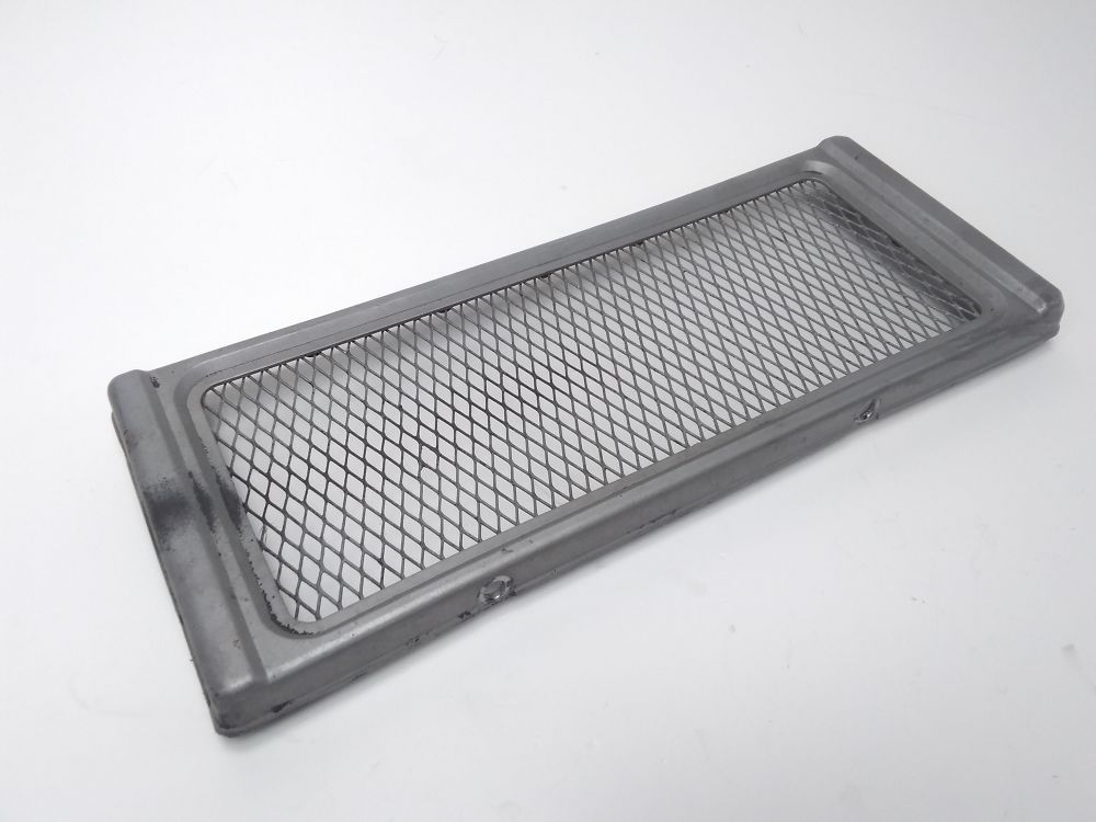 GRILLE DE RADIATEUR
