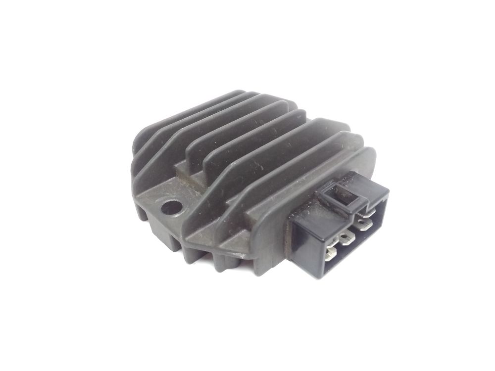 REGULATEUR DE TENSION