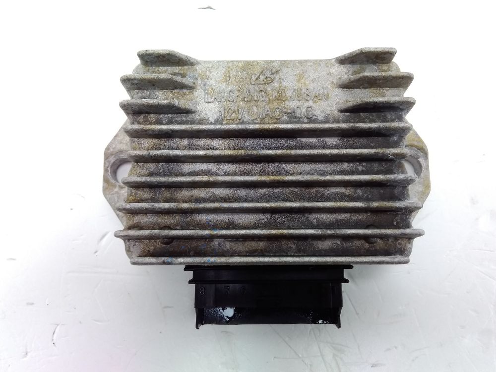 Regulateur de tension