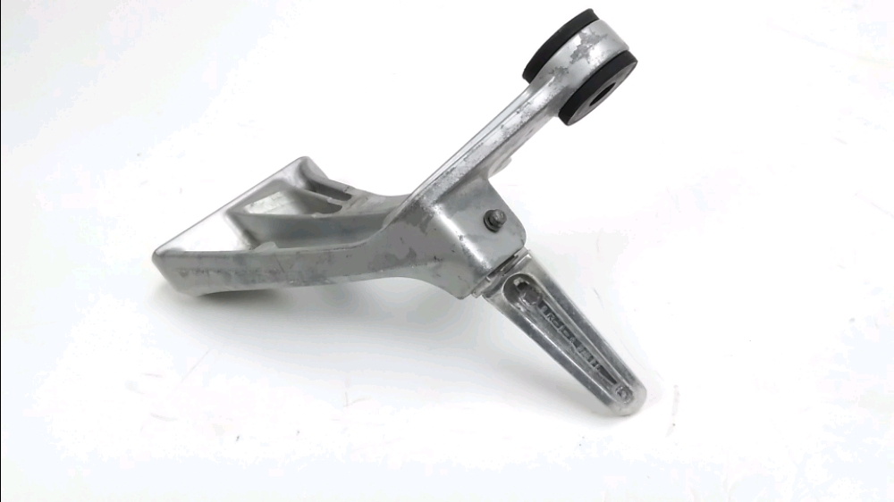 PLATINE ET REPOSE PIEDS ARRIERE DROIT