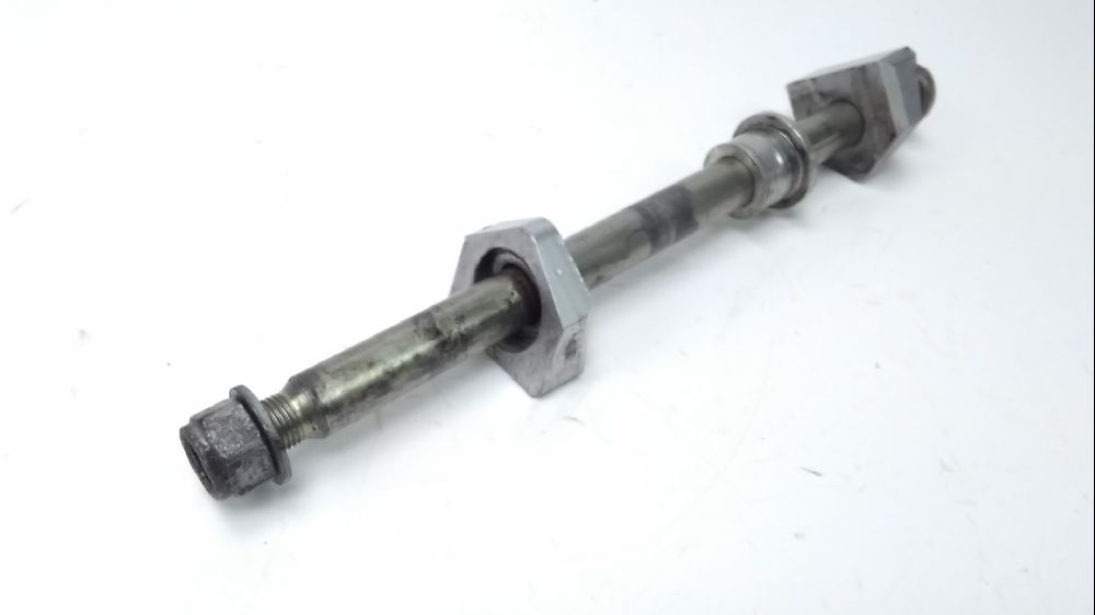 AXE DE ROUE ARRIERE