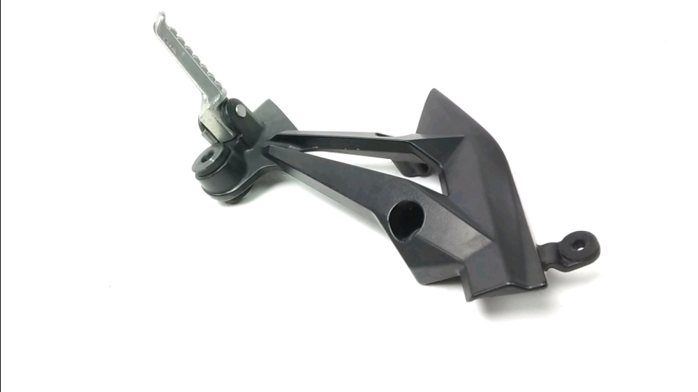 PLATINE ET REPOSE PIEDS ARRIERE DROIT