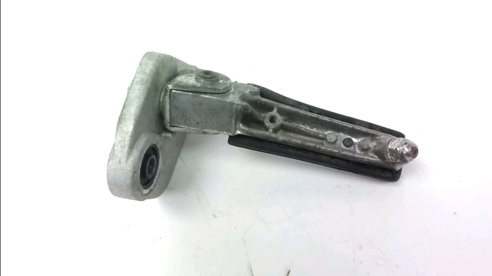 PLATINE AVANT DROITE